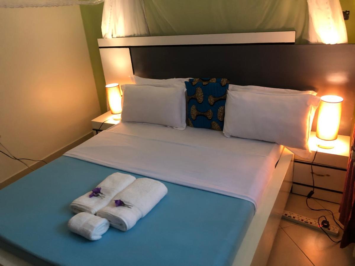 Airport Unique Hotel 恩德培 外观 照片