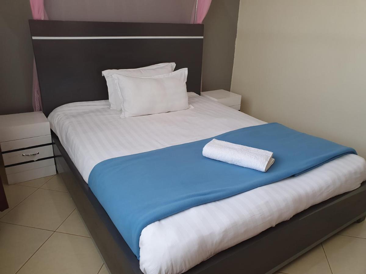 Airport Unique Hotel 恩德培 外观 照片