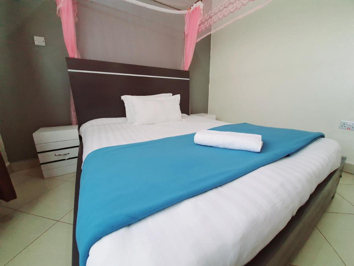 Airport Unique Hotel 恩德培 外观 照片
